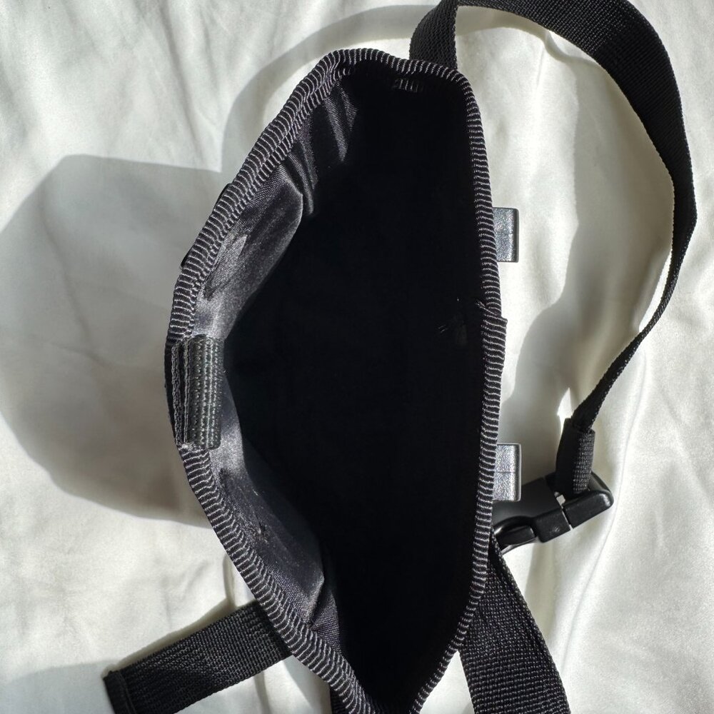 EUC eBasics Dog Treat Pouch for Training, Snack Reward Pouch, Black, Waist Belt - Picture 12 of 14